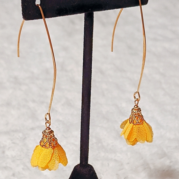 Drop Dangling Golden Yellow Flower Earrings - Picture 4 of 5